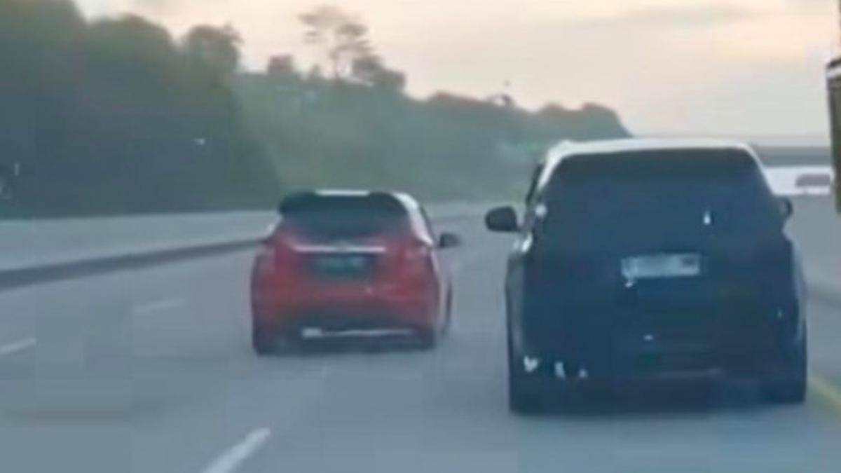 Kejar-Kejaran Polisi Dengan Pembunuh Wanita Bogor, Mobil Terguling
