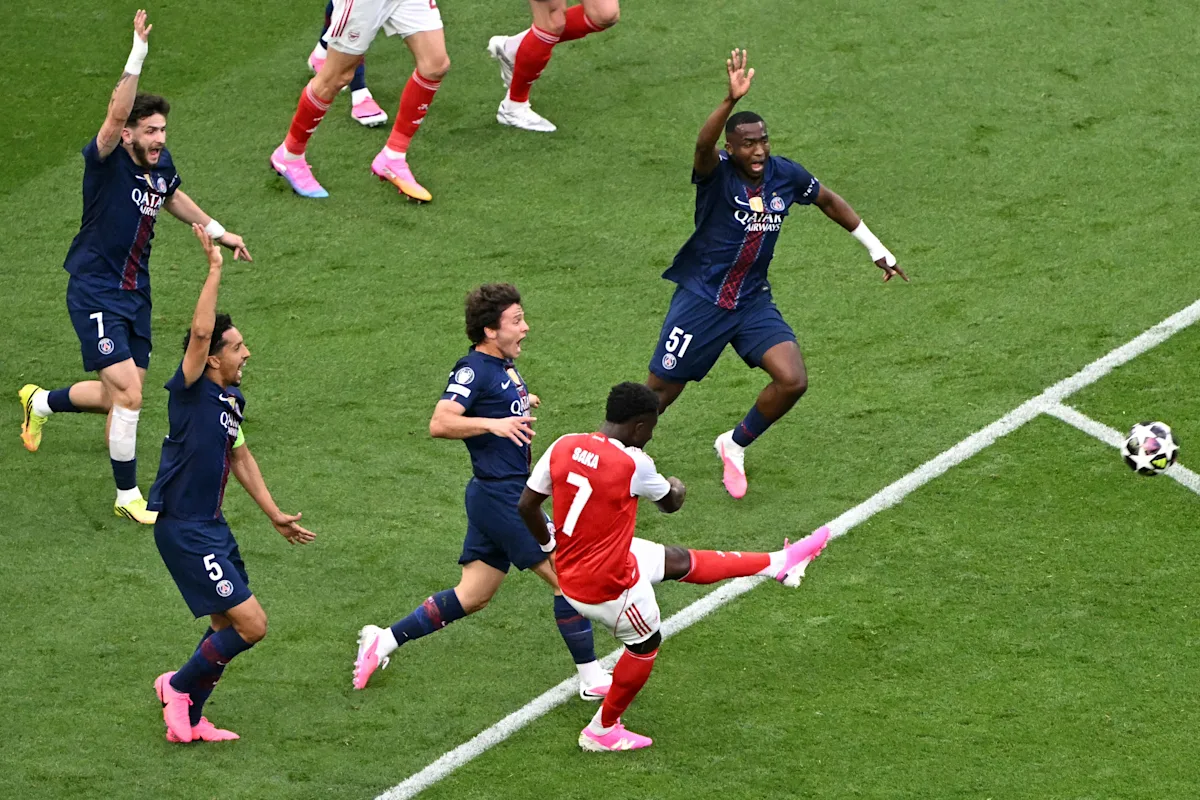 Keputusan Tepat? Dua Sorotan Handball Untungkan Arsenal di UCL Final