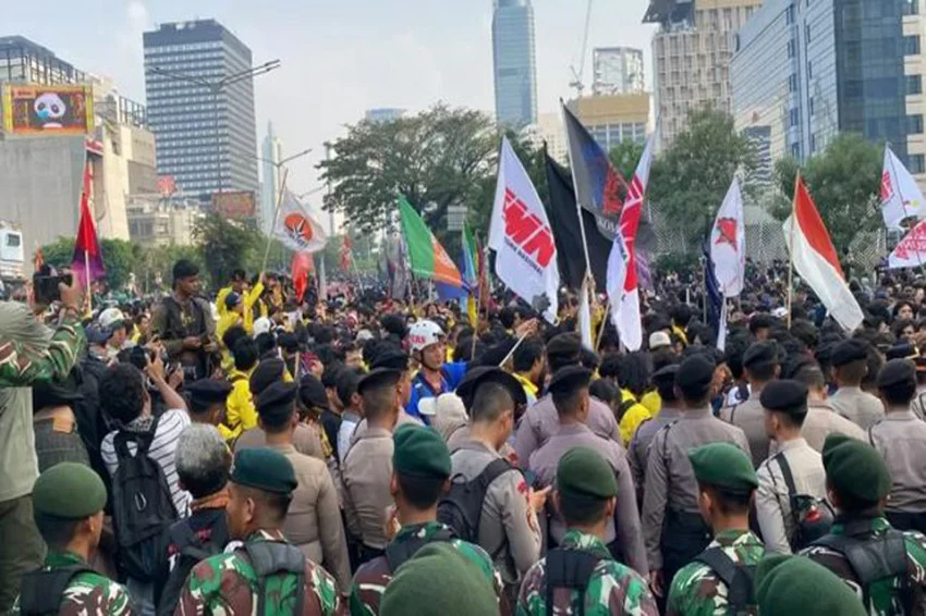 TNI Kerahkan Prajurit Untuk Membantu Saat Aksi Mahasiswa di Jakpus