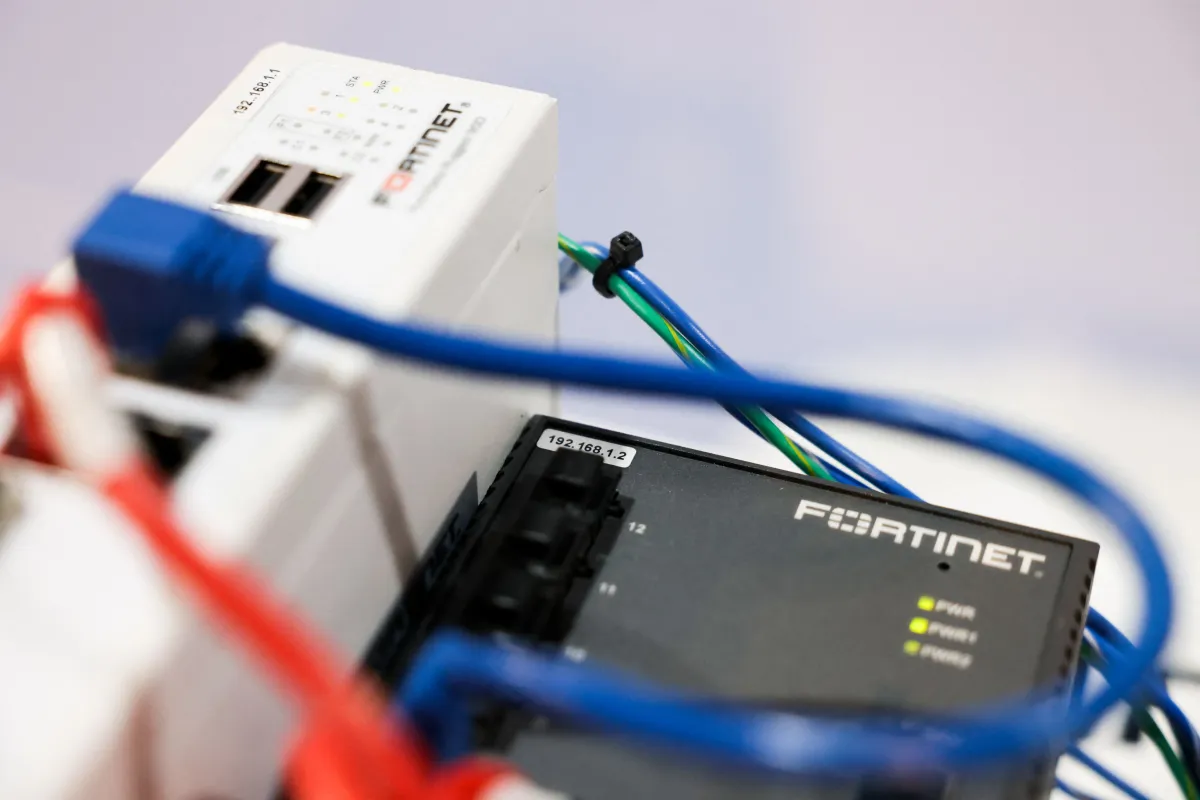 Penjahat Siber Diduga Berhasil Mengakses Ribuan Firewall Fortinet